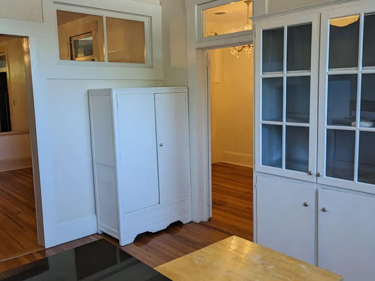 168 Court Sq — Photo 7
