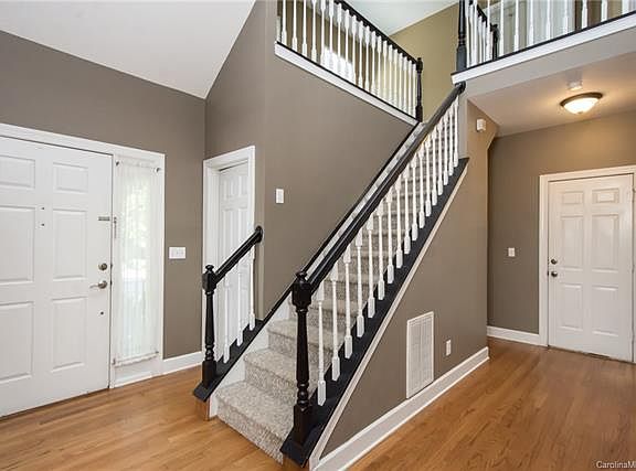 3rd image of 6233 Garamond Ct