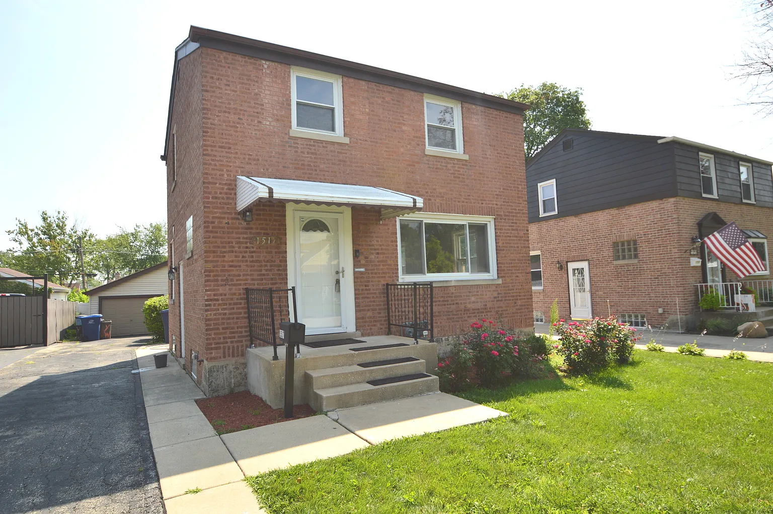 1517 Morris Ave photo 1