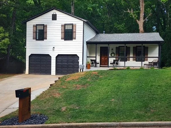 5438 Martins Crossing Rd, Stone Mountain, GA 30088