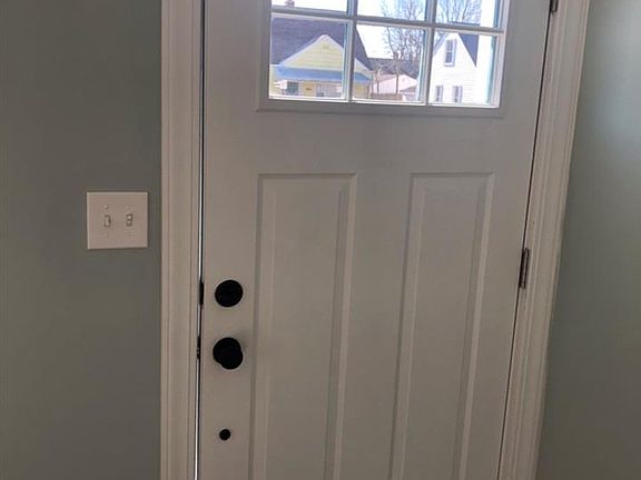 5th image of 22925 Maxine St