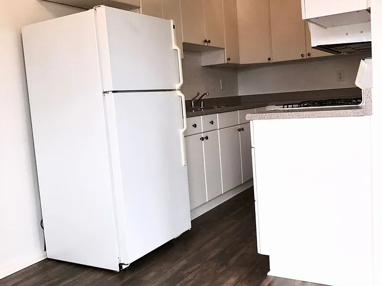 3144 Grape St — Photo 3