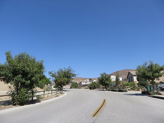 5th image of 3060 Crestview Dr