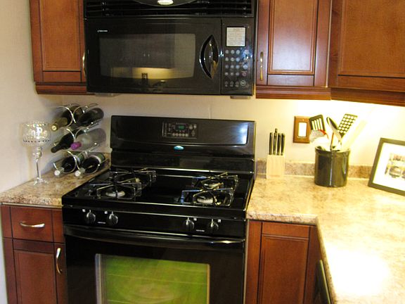 4th image of 330 S Broadway Unit D7