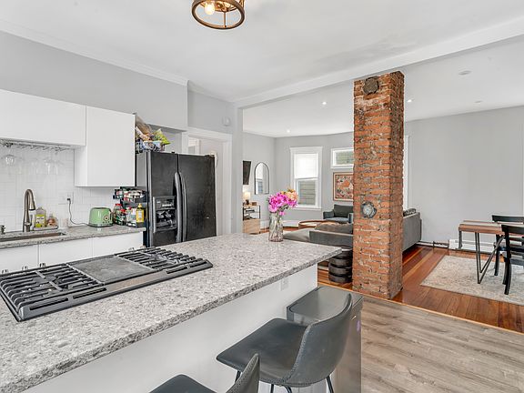 3rd image of 11 Doris St #3
