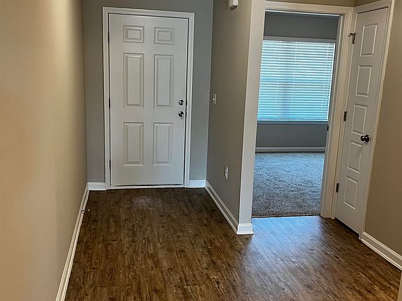 4th image of 8350 Irwin Loop