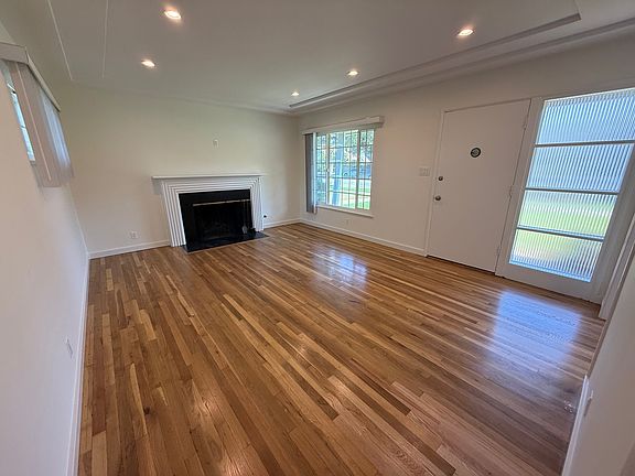 2nd image of 1216 E Glenoaks Blvd #1