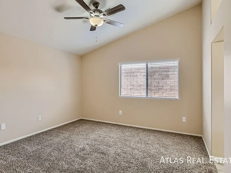 4405 Sandhorse Ct — Photo 8