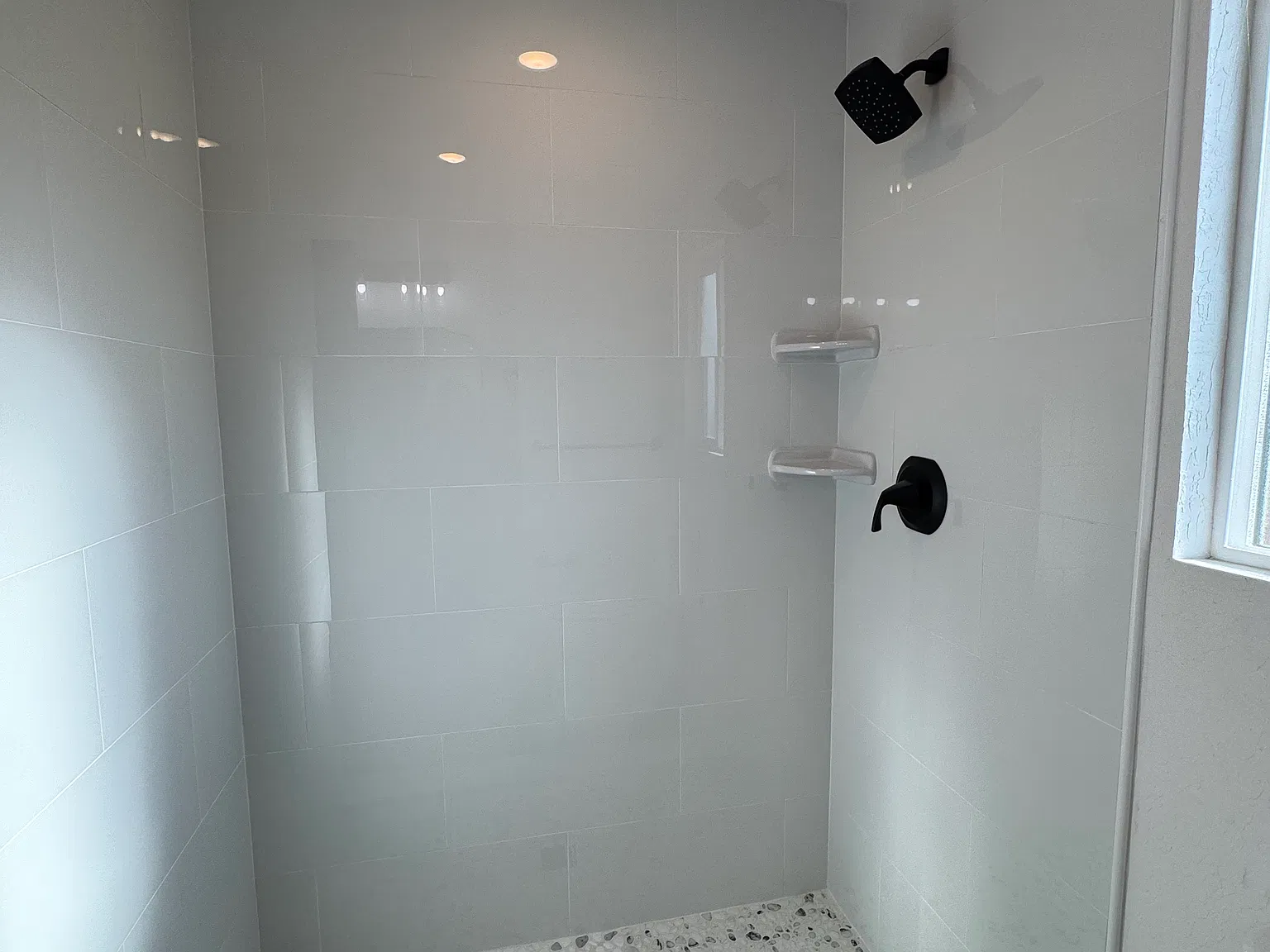 4 bed, 1880 sqft, $2,500 — Photo 3
