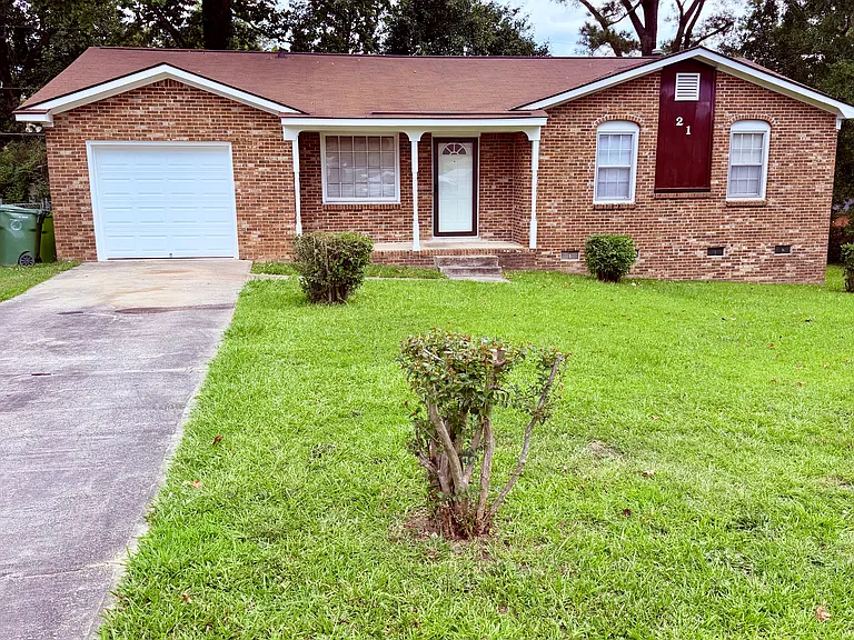 21 Golden Ct — Photo 1