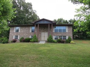 305 Oak Hills Pkwy, Greeneville, TN 37743