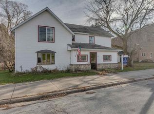 213 Prospect St, Bear Creek, WI 54922