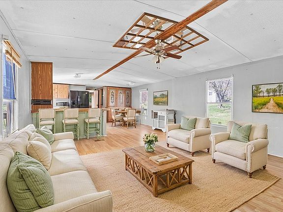 4th image of 1165 Crouch Rd