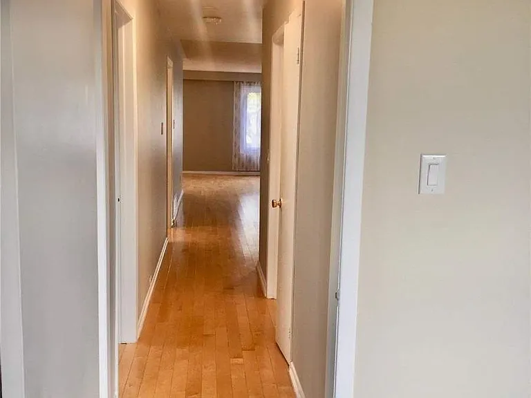4 Nootka Cres #2 — Photo 14