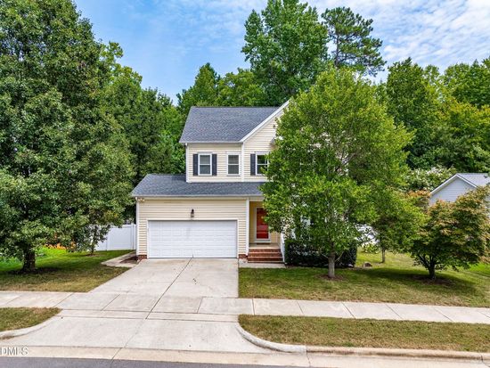 305 Chapel Valley Ln, Apex, NC 27502