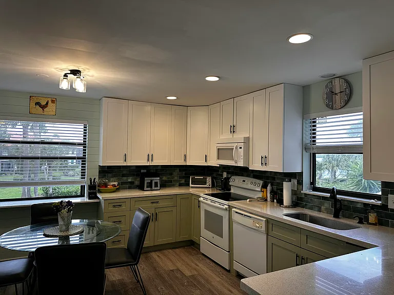 6142 SE Landing Way #16 — Photo 40