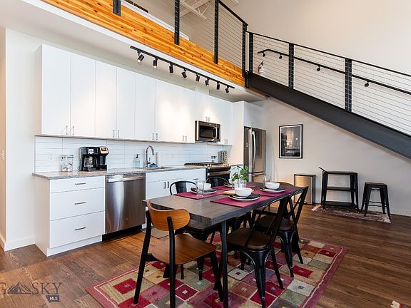 5th image of 515 W Aspen St Unit 306