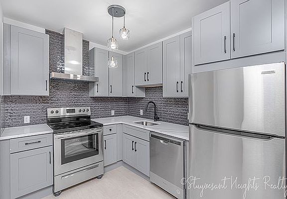 5th image of 340 Greene Ave #2