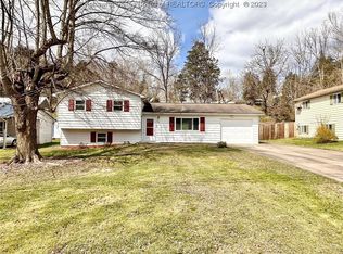 102 Shady Ln, Ripley, WV 25271