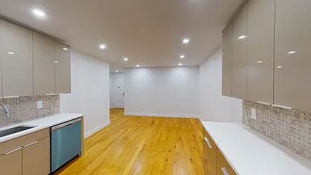 Sold by Thomas Lipovetsky, LREB