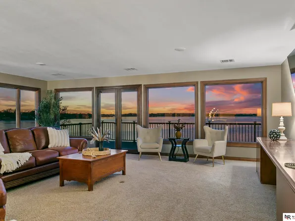 709 Pier 3, Lincoln, NE 68528
