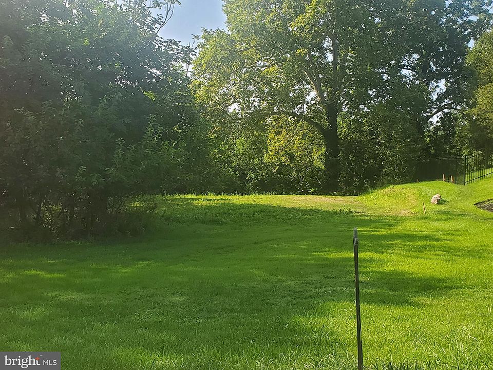 2nd image of 480 Keebler Rd