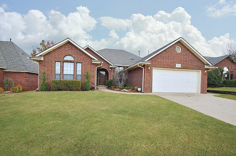 1st image of 729 Chateau Ave