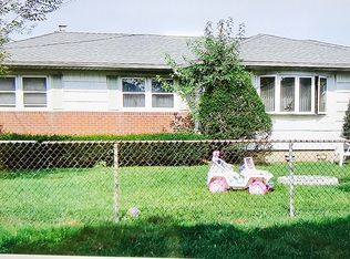 83 Hillcrest Ter, Southampton, NY 11968