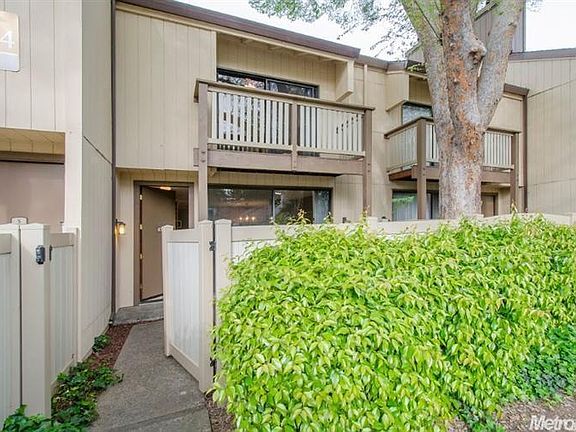 2nd image of 504 Woodside Oaks APT 4