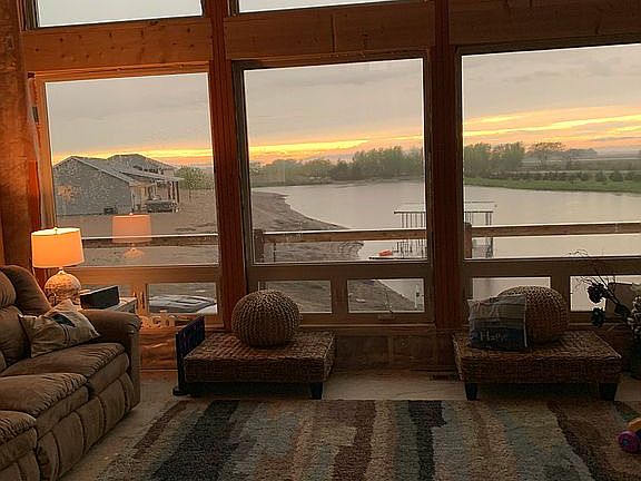 4th image of 615 Shoreline Dr #74