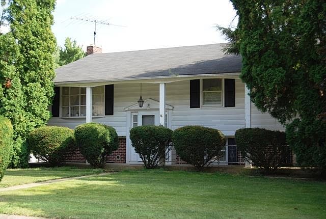 1st image of 3 Covington Dr