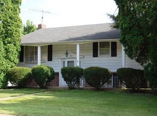 3 Covington Dr, Shrewsbury, PA 17361