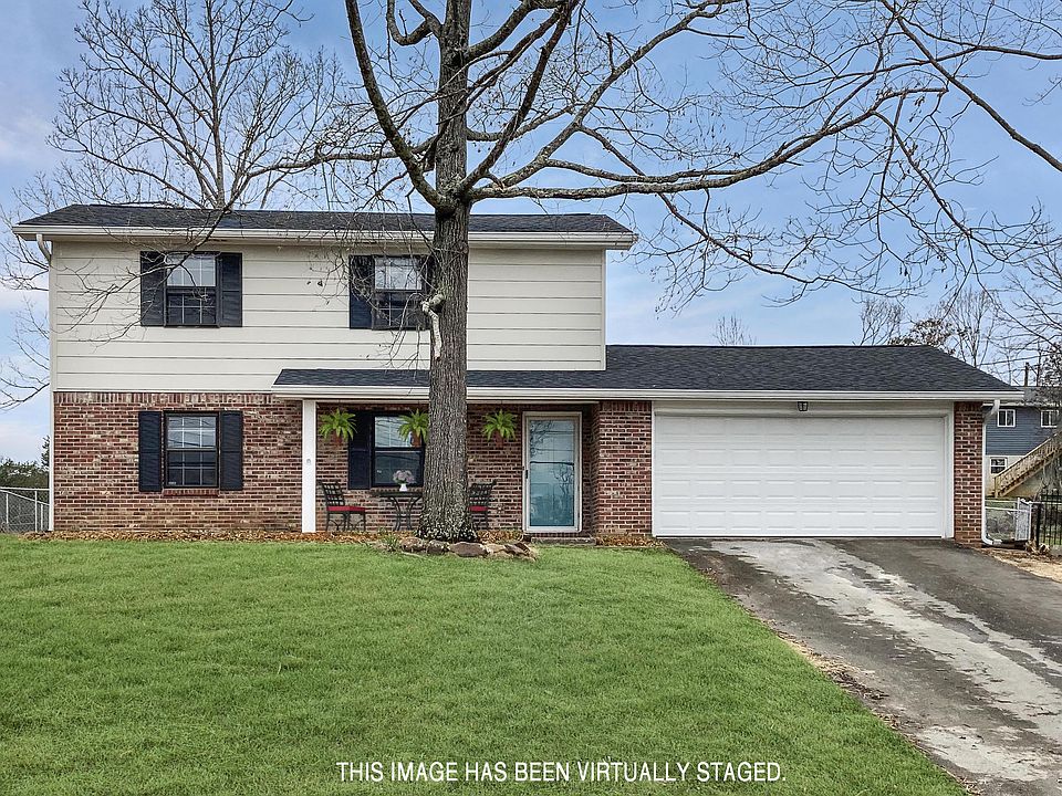 1st image of 4021 Lost Oaks Dr