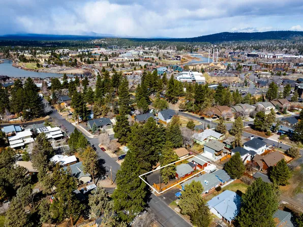 200 SW McKinley Ave, Bend, OR 97702