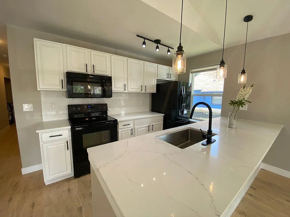 8305 Berkeley Ave SW
