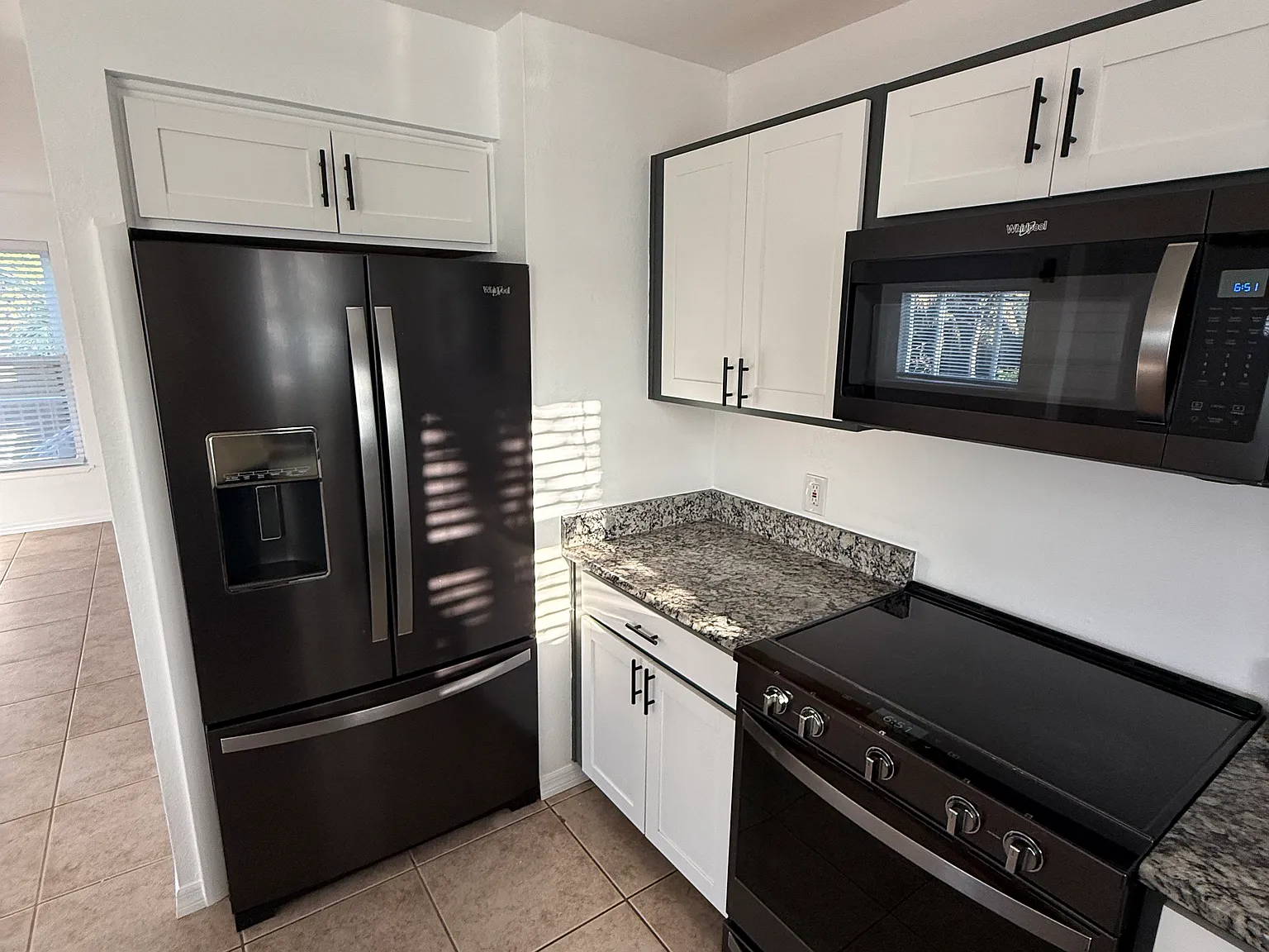 3 bed, 1350 sqft, $4,000 — Photo 3