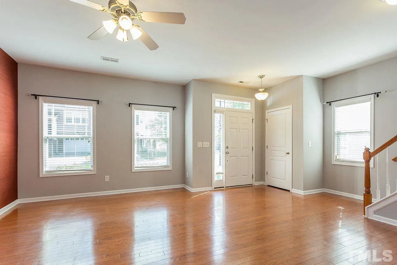 711 Keystone Park Dr — Photo 4