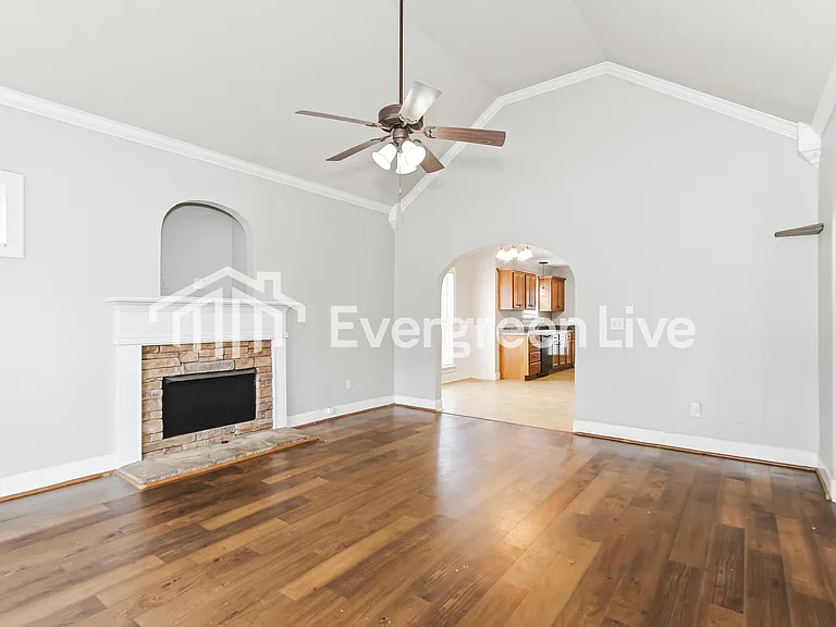 232 Creekstone Trl — Photo 3