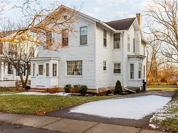 3rd image of 159 Gibson St