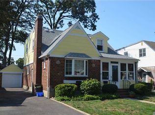 1620 Berkeley Ave, Baldwin, NY 11510