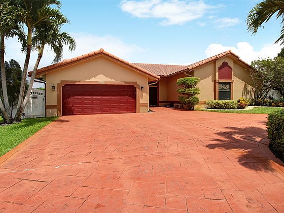3rd image of 4099 NW 73rd Way