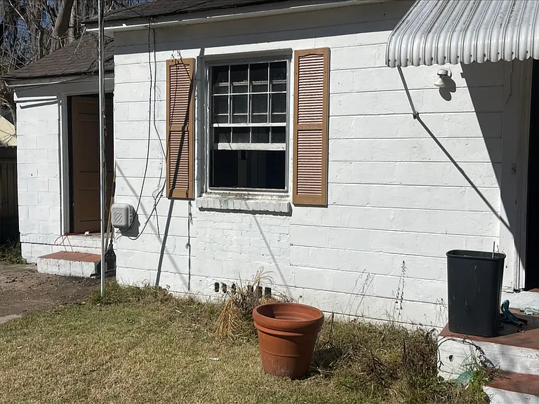 1951 Atkinson St — Photo 1