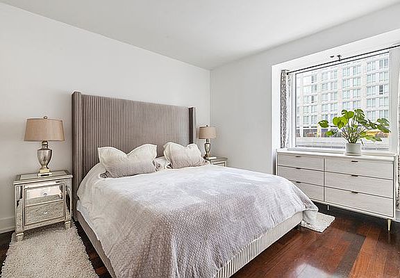 4th image of 350 W 42nd St APT 5B