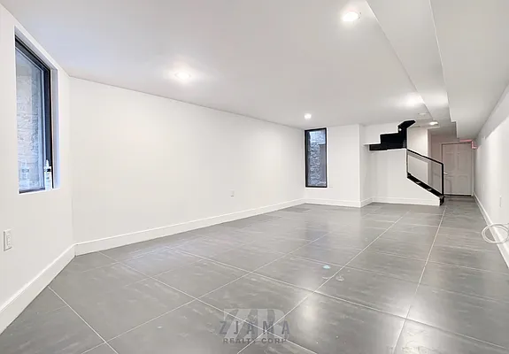 Rented by Zjama Realty Corp | media 28