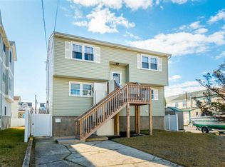 526 W Burk Ave, Wildwood, NJ 08260