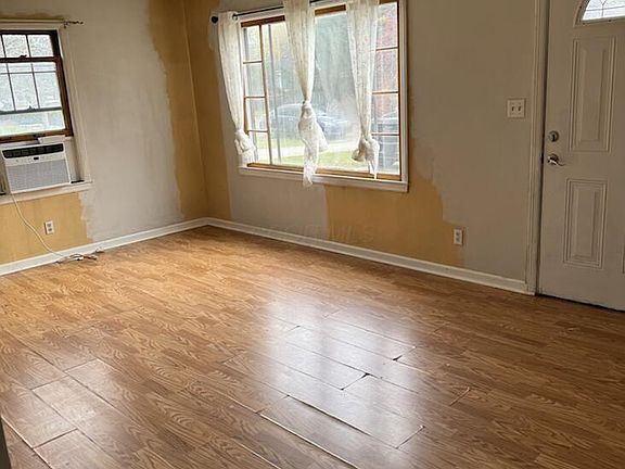 3rd image of 4144 McAllister Ave