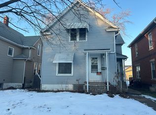 407 17th Ave #1/2, Moline, IL 61265