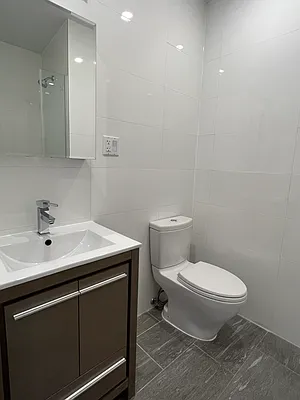 Rented by OGI Management | media 25