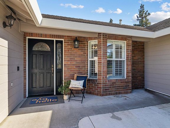 4th image of 728 Vermeulen Dr