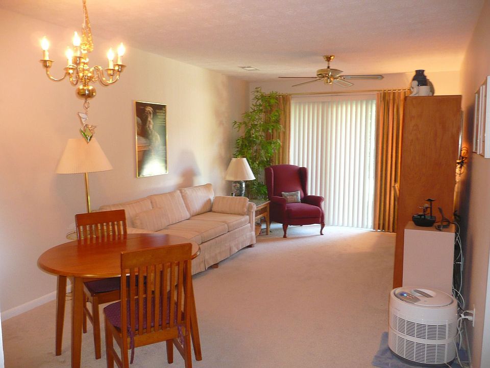living/dining room